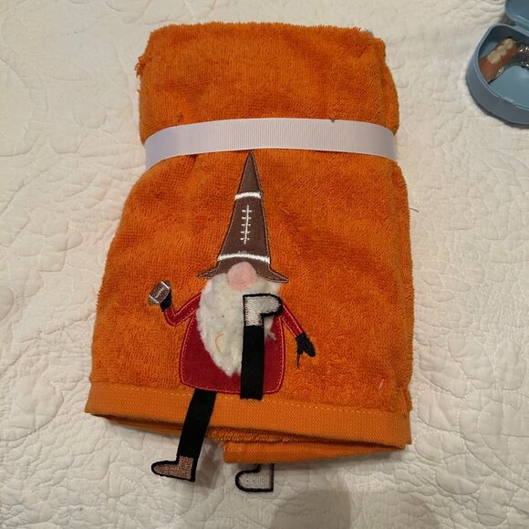 CUTE ELF   FALL TEA TOWELS - Picture 1 of 3